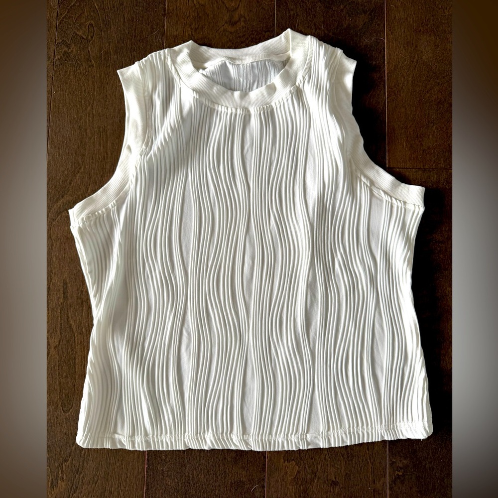 Ribbed white tank top